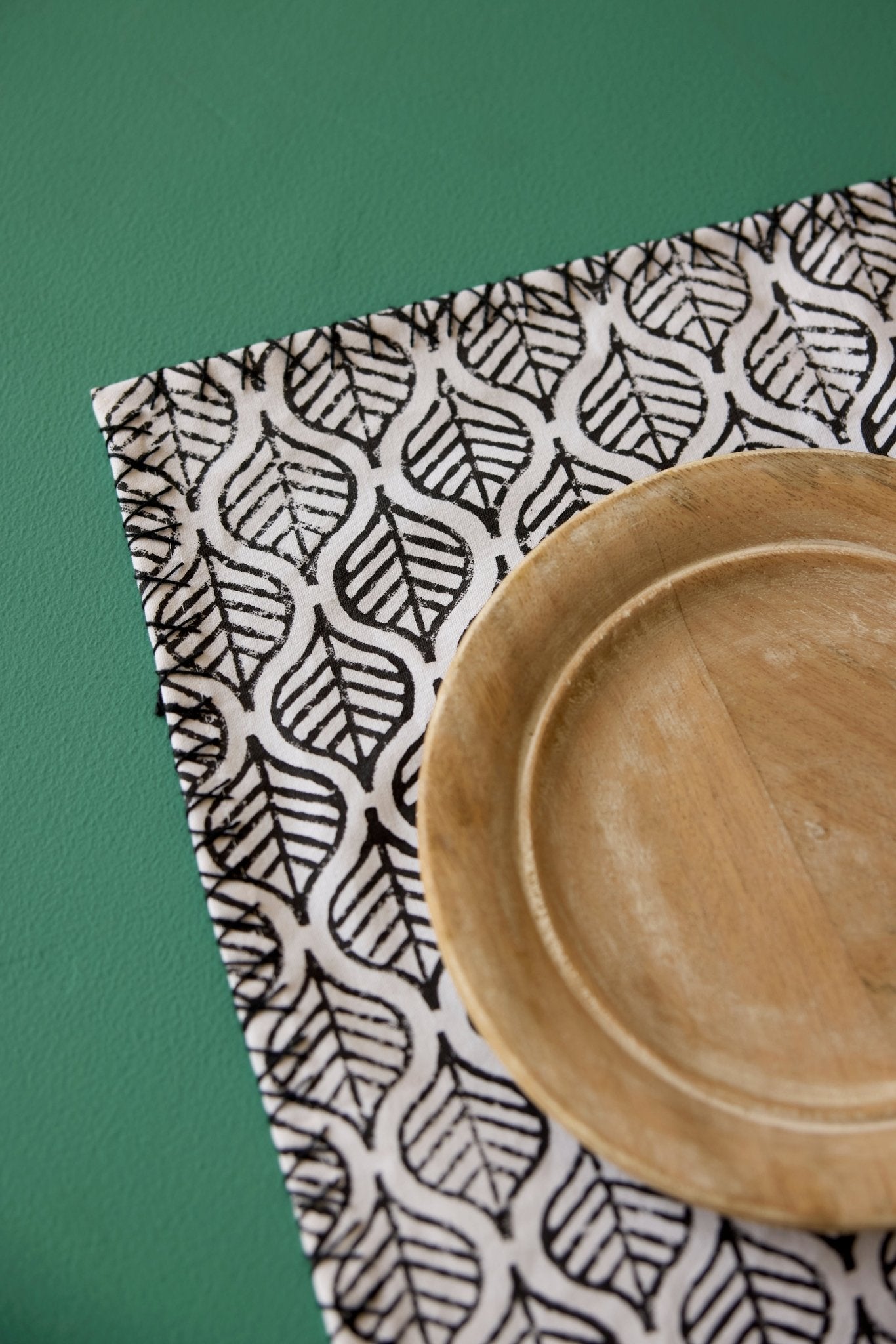Leaf Motif Placemat Set - CQC LA - Set of 4 Placemats with Napkins
