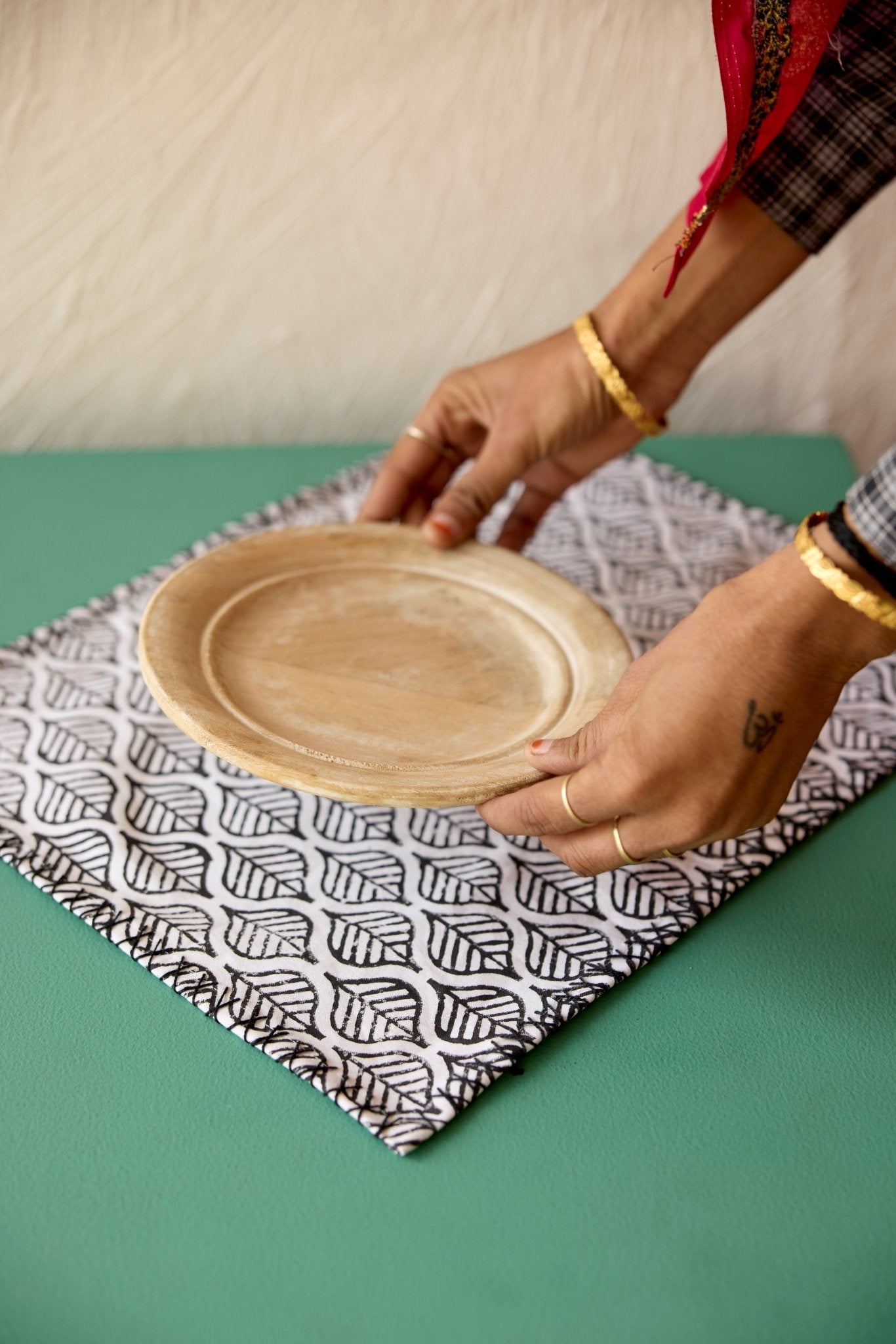 Leaf Motif Placemat Set - CQC LA - Set of 4 Placemats with Napkins