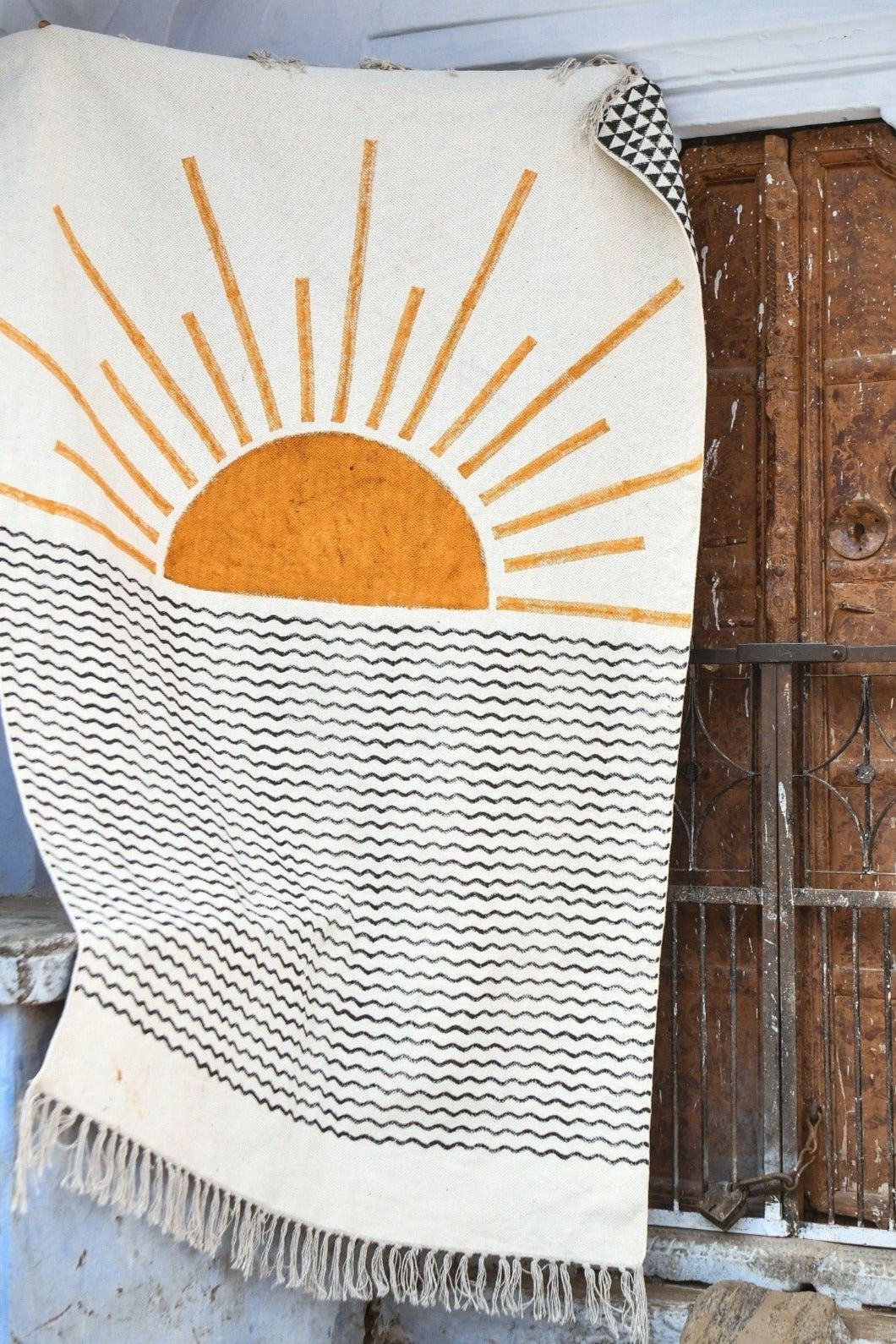 Rising Sun Rug - CQC LA - 4' x 6'
